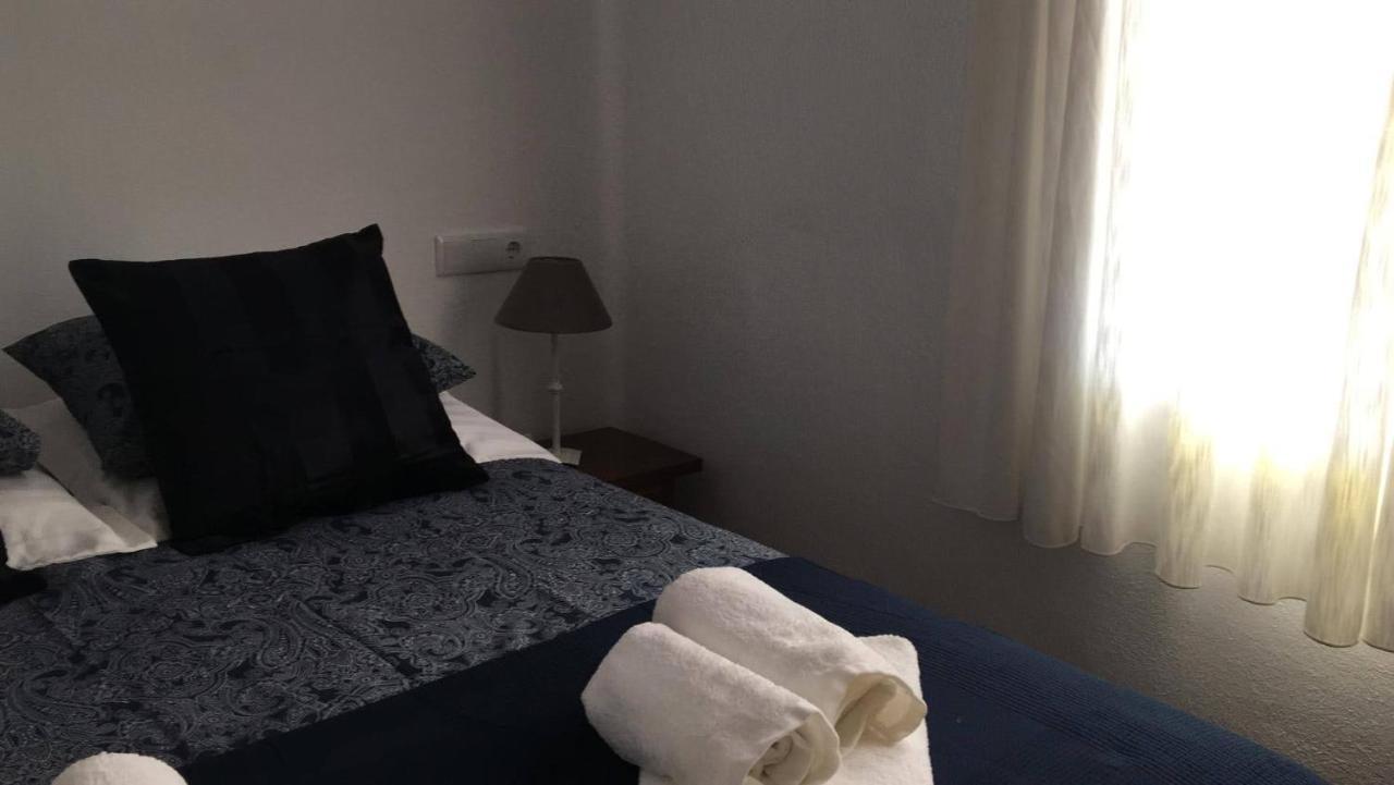 4 Persoons Bungalow Met Gemeenschappelijk Zwembad Теулада Екстериор снимка